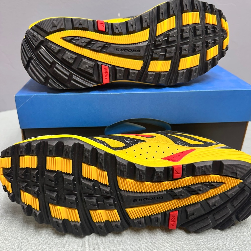 Brooks Cascadia Pivot Mens 10 D Yellow Black Trail Running Shoes Y2K 41153761 - Picture 3 of 11